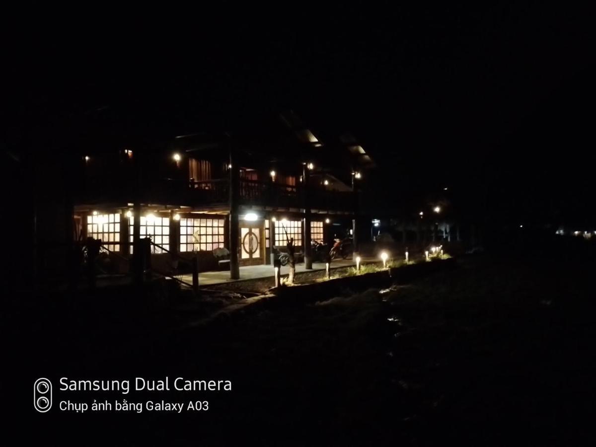 H'mong Eco House Homestay *